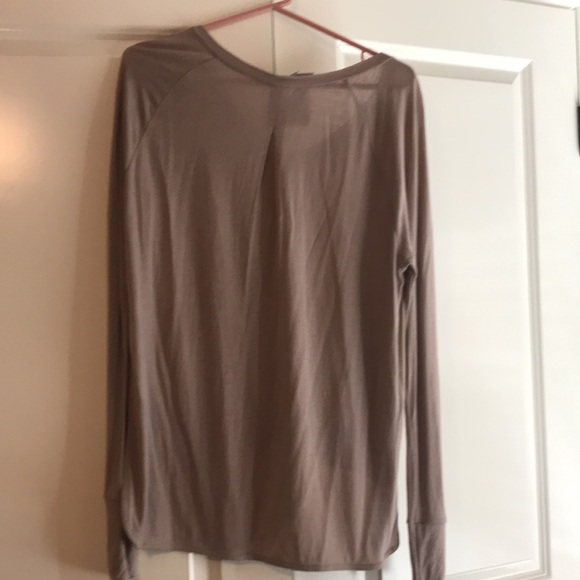 Bobi high-low long sleeve taupe colored shirt - L - Picture 3 of 6